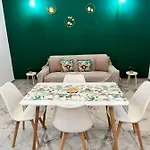 Apartment Chimera House *